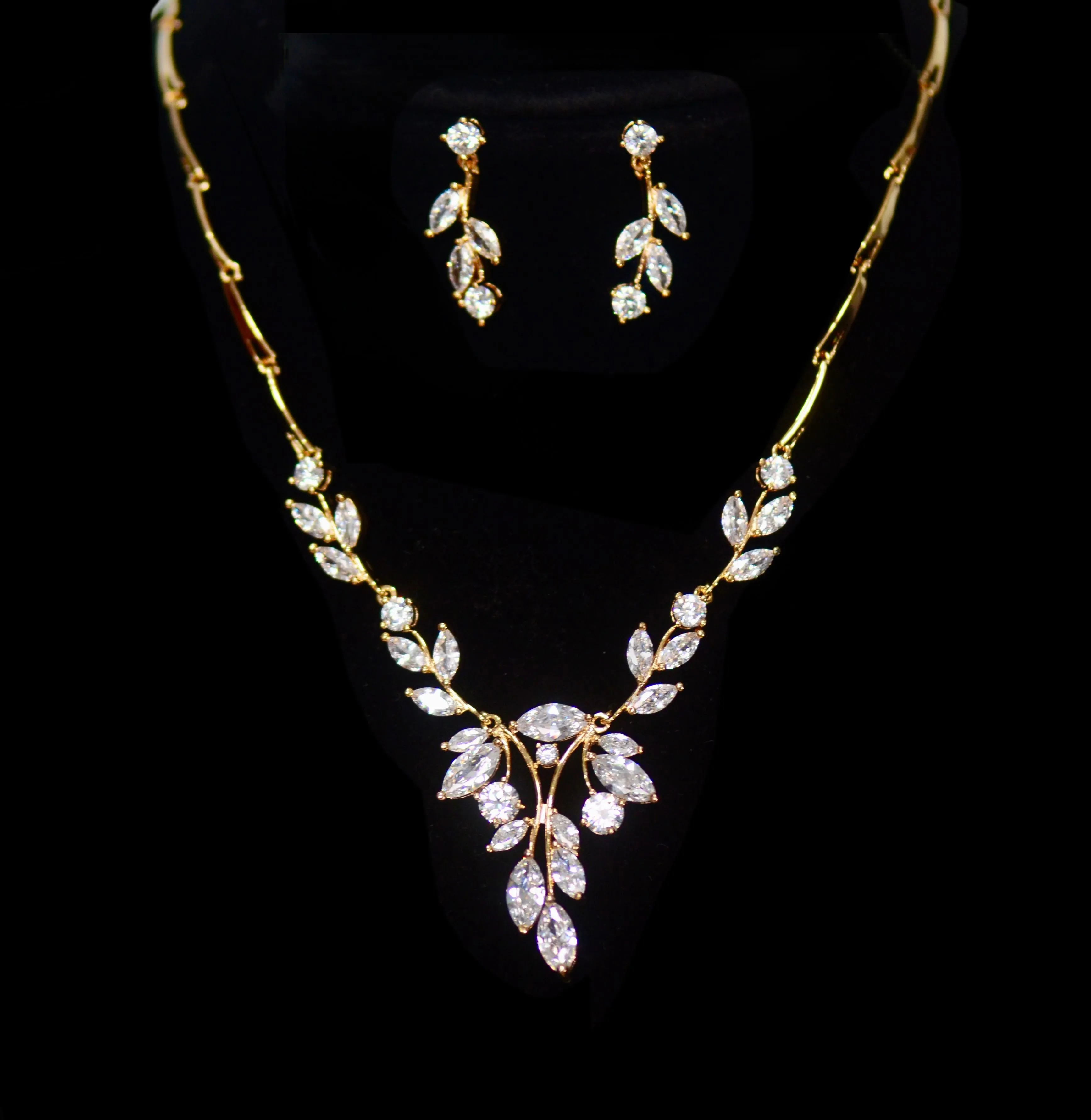 BEST SELLER - Simple Leaf Bridal Crystal Wedding Jewellery Set, Cubic Zirconia Necklace and Earrings Set