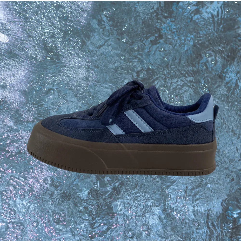“Double Line Flat Bottom” Shoes