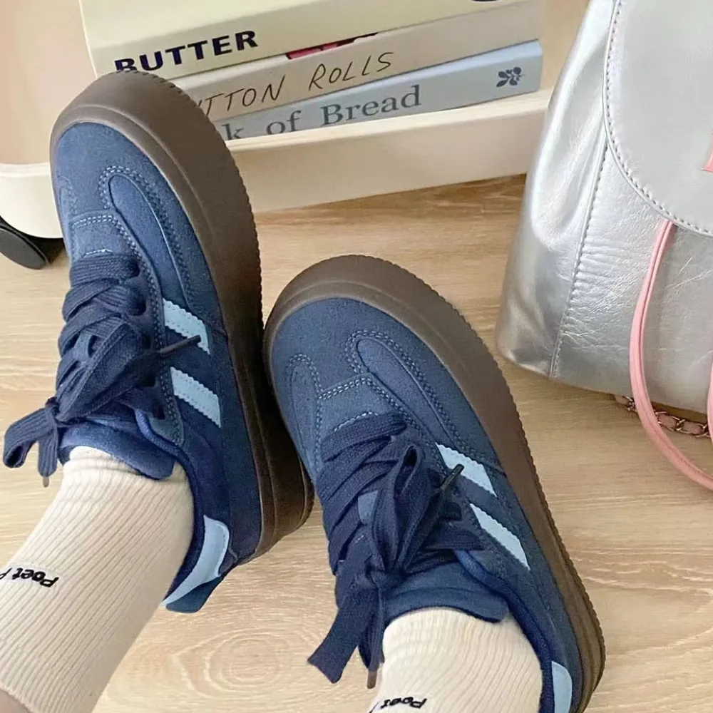 “Double Line Flat Bottom” Shoes