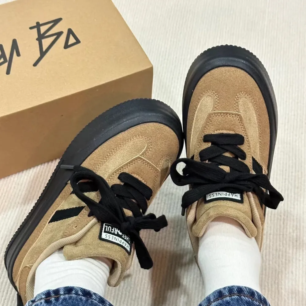 “Double Line Flat Bottom” Shoes