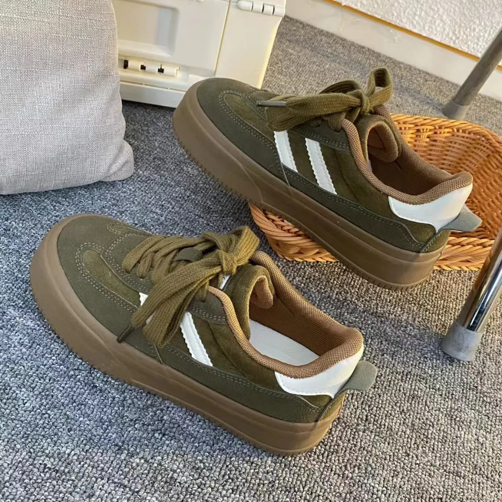 “Double Line Flat Bottom” Shoes