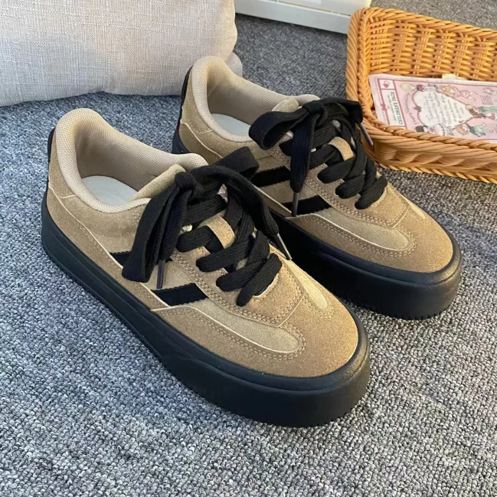 “Double Line Flat Bottom” Shoes
