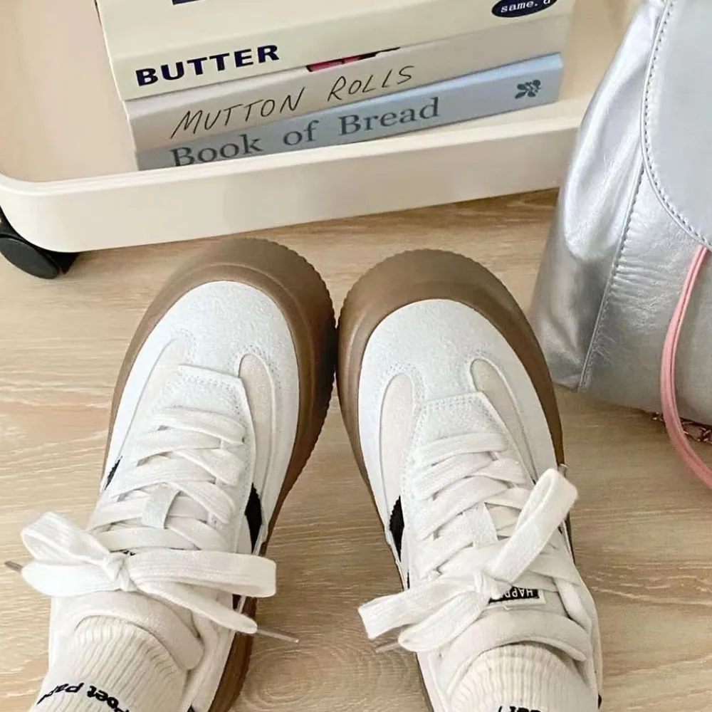 “Double Line Flat Bottom” Shoes