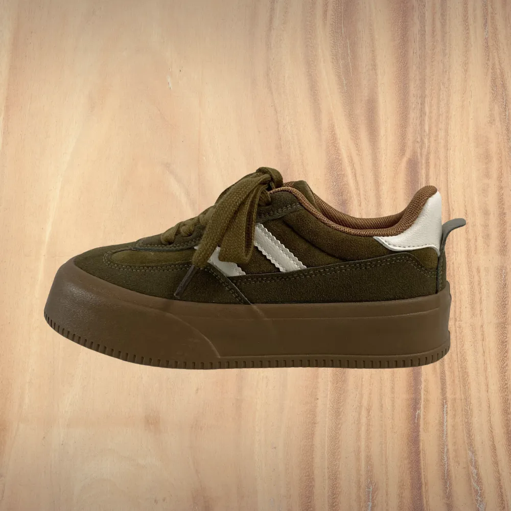 “Double Line Flat Bottom” Shoes