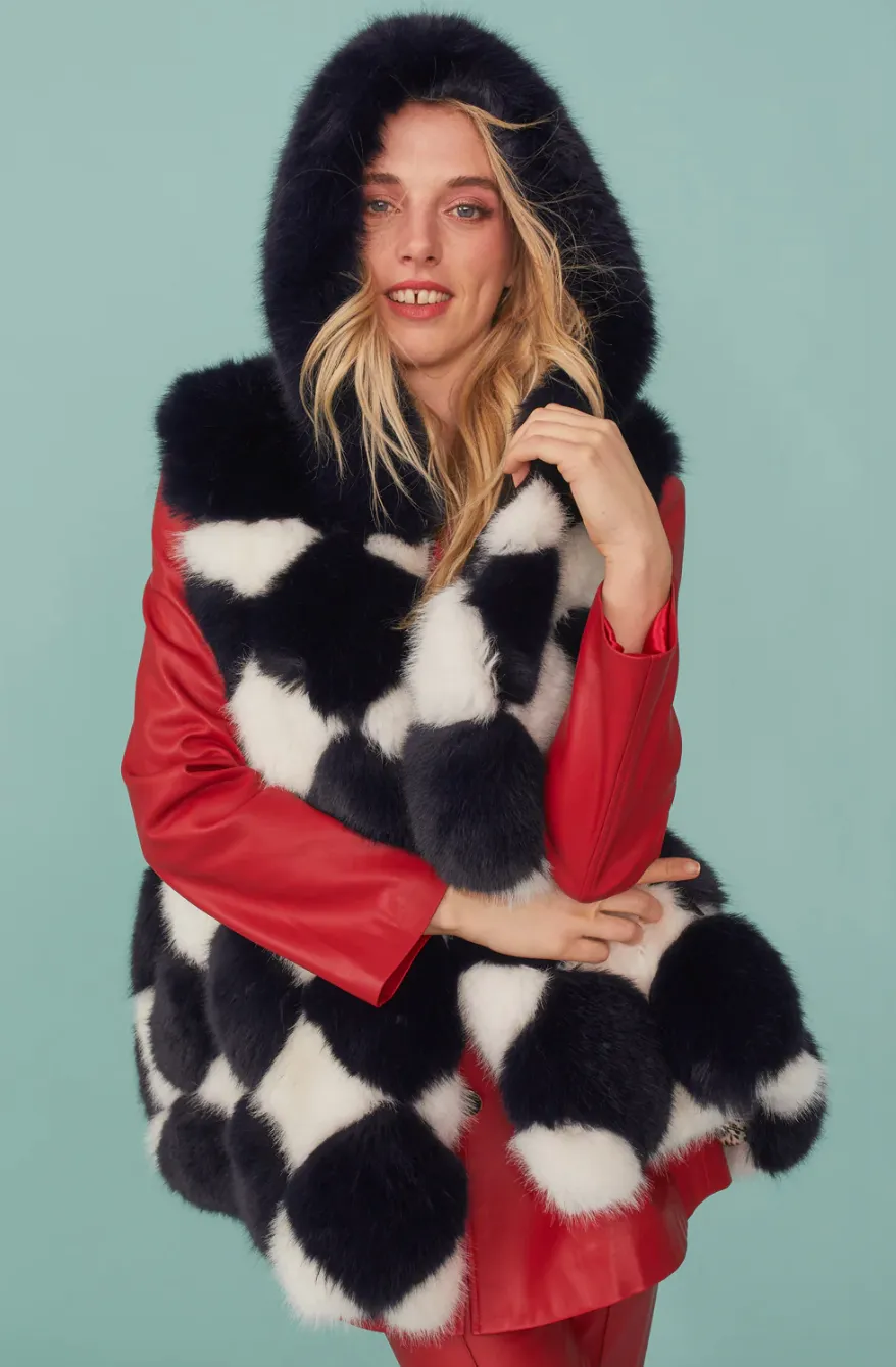 Hooded Faux Fur Diamond Gillet