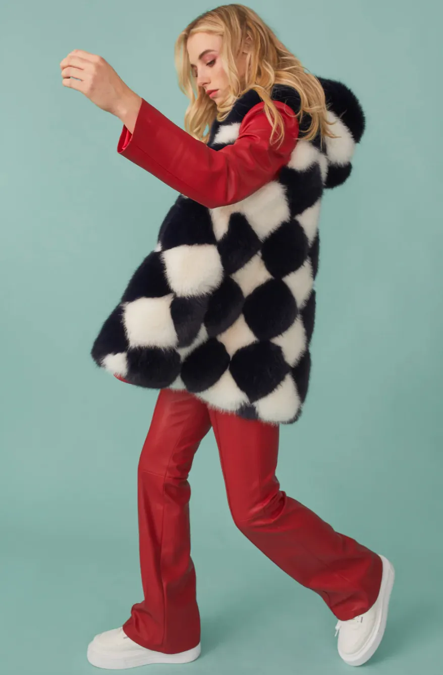 Hooded Faux Fur Diamond Gillet
